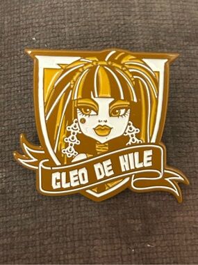 Monster high Cleo de nile mystery pin